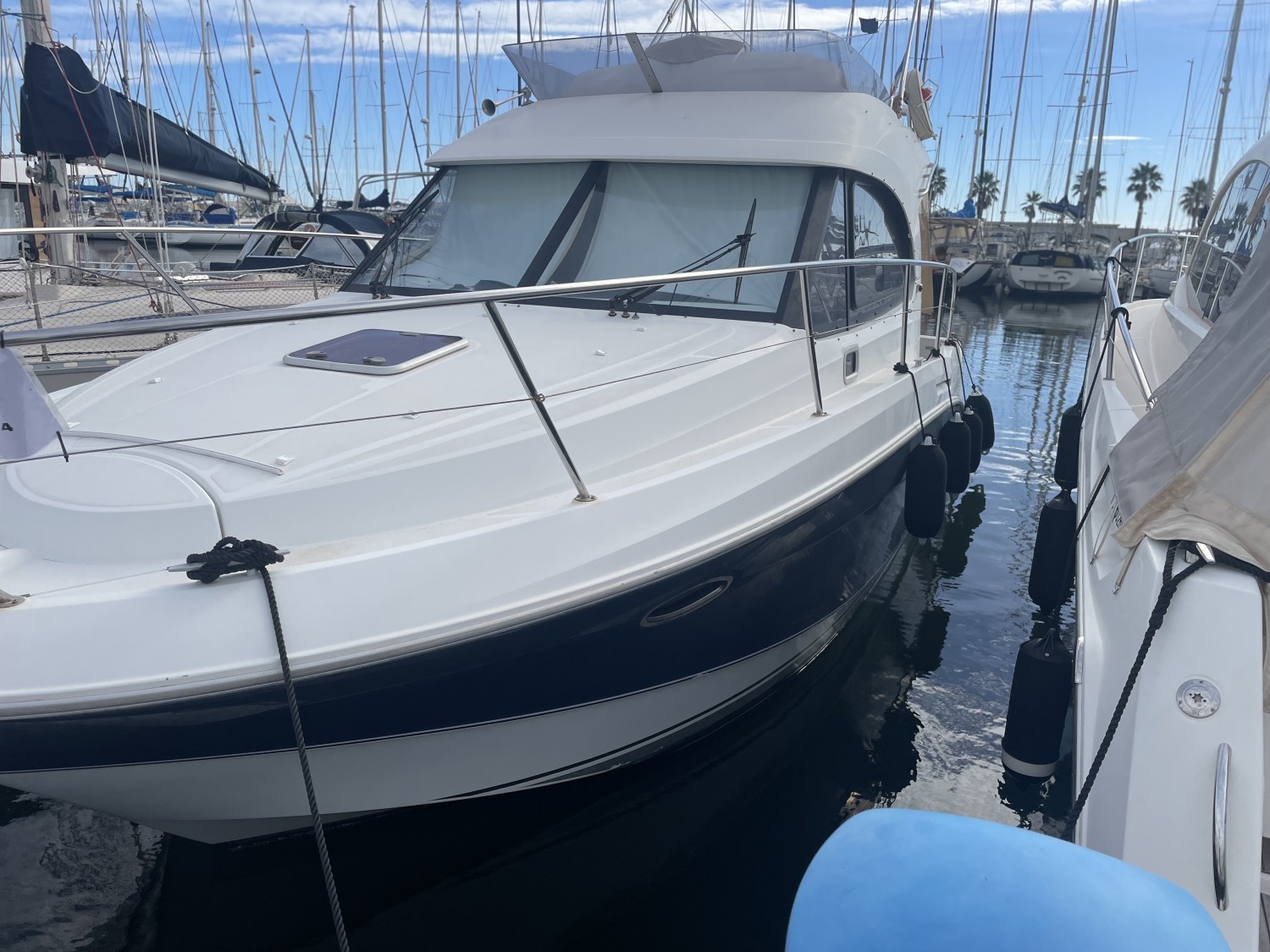 slider 0 Beneteau Antares 30 Fly